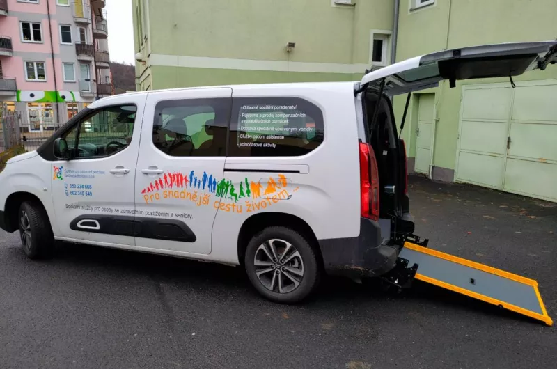 Služba osobní asistence - vůz Citroen Berlingo